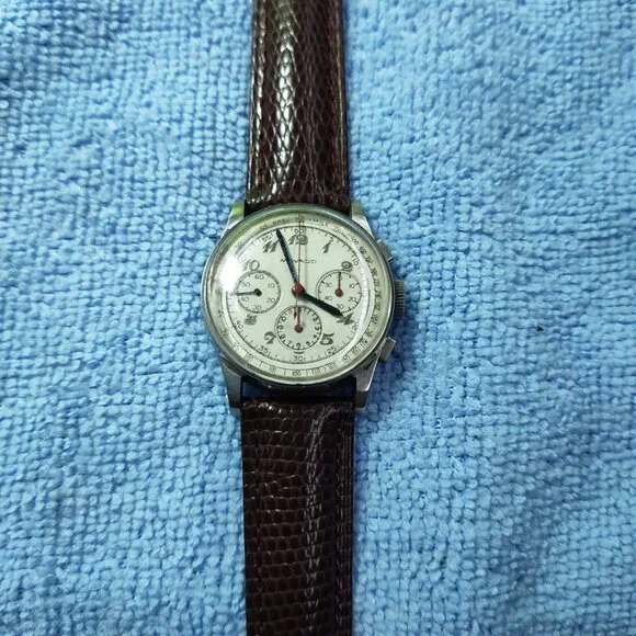 Vintage Movado M95 Chronograph - Picture 3 of 13